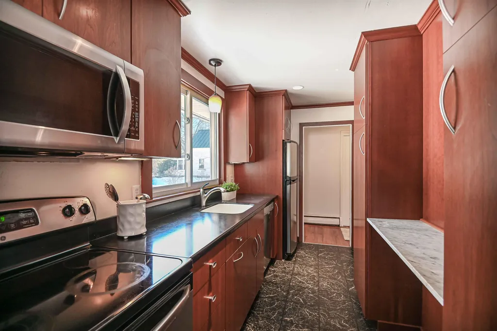 123 Mountain Road Concord NH 03301