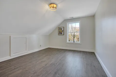 28 West Shore Road Windham NH 03087