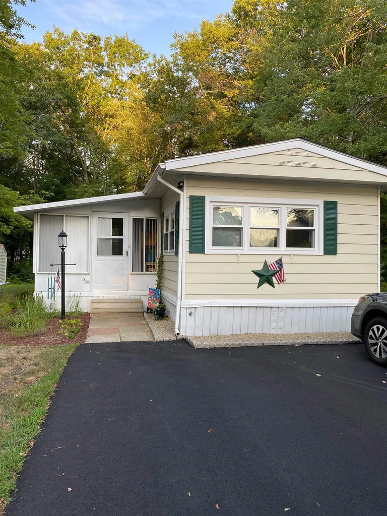 3 Brookmoor Road Dover NH 03820