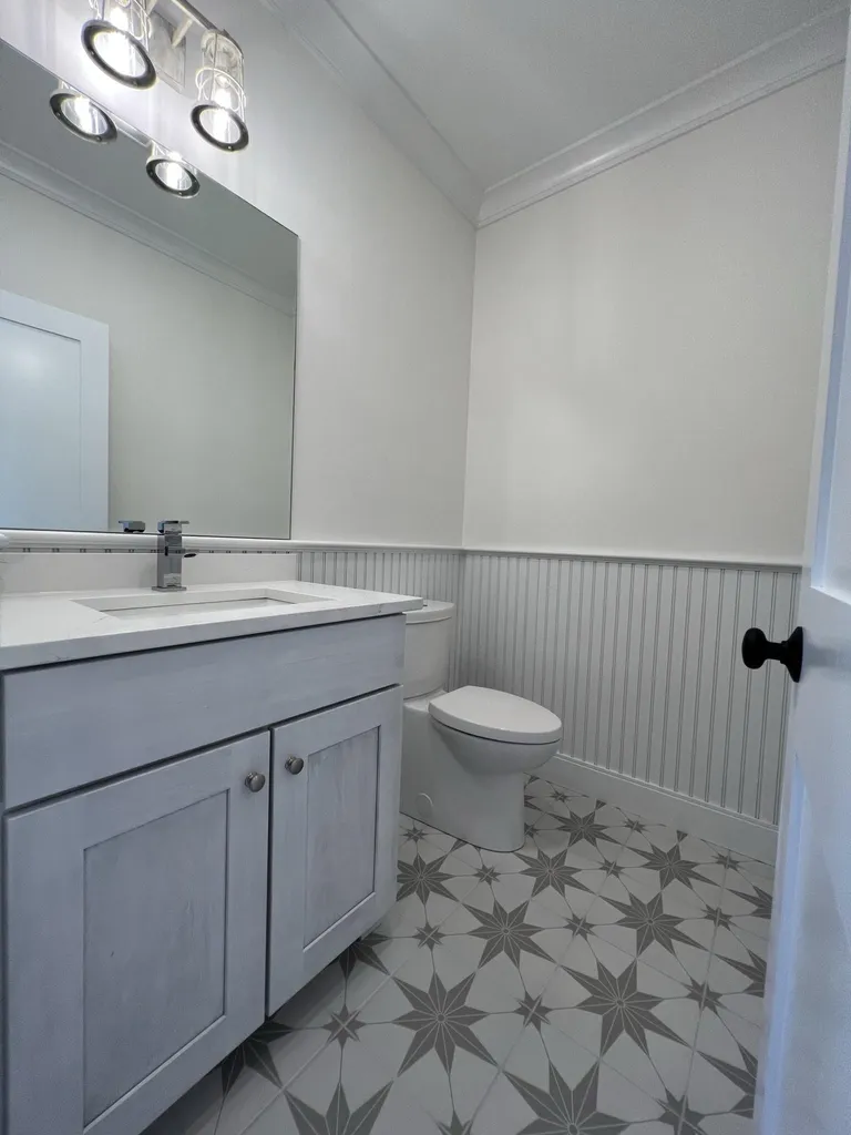 141 Sage Lane Portsmouth NH 03801
