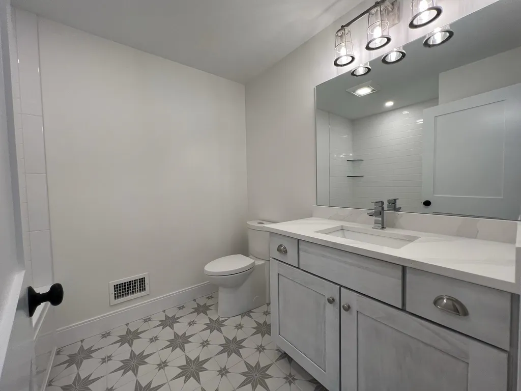 141 Sage Lane Portsmouth NH 03801