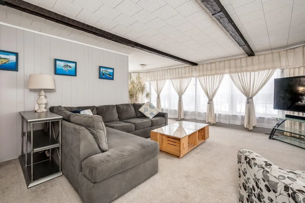 10 Kenwater Avenue Rochester NH 03867