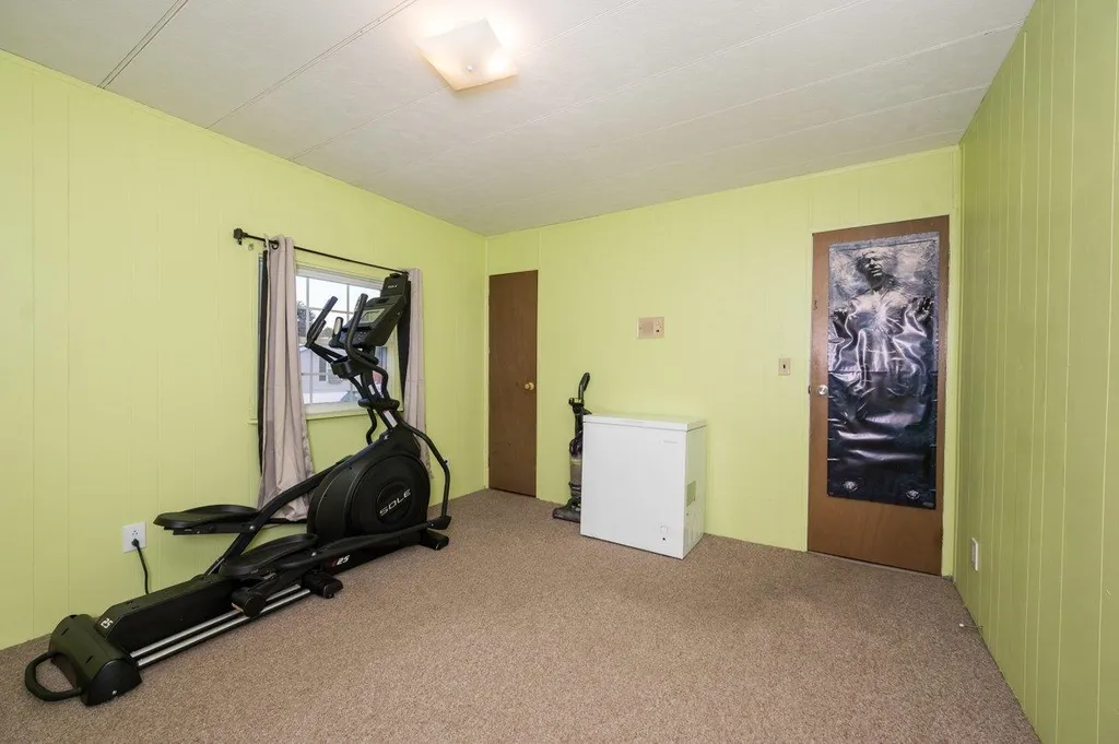 10 Kenwater Avenue Rochester NH 03867