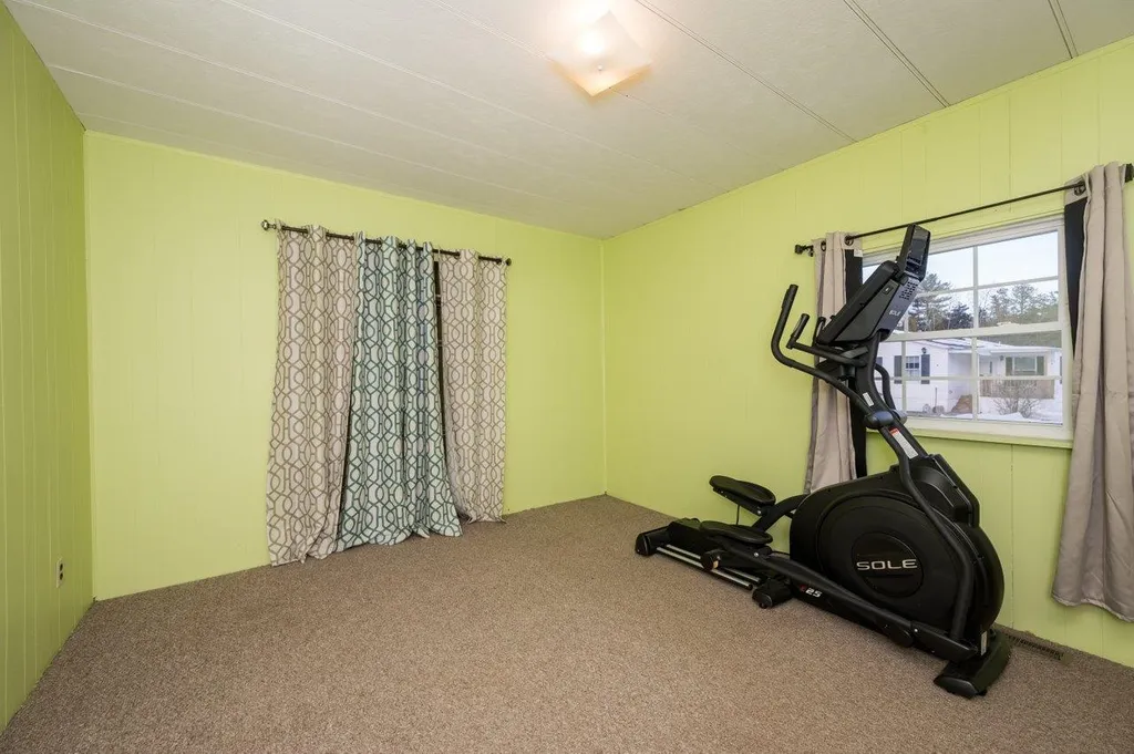 10 Kenwater Avenue Rochester NH 03867