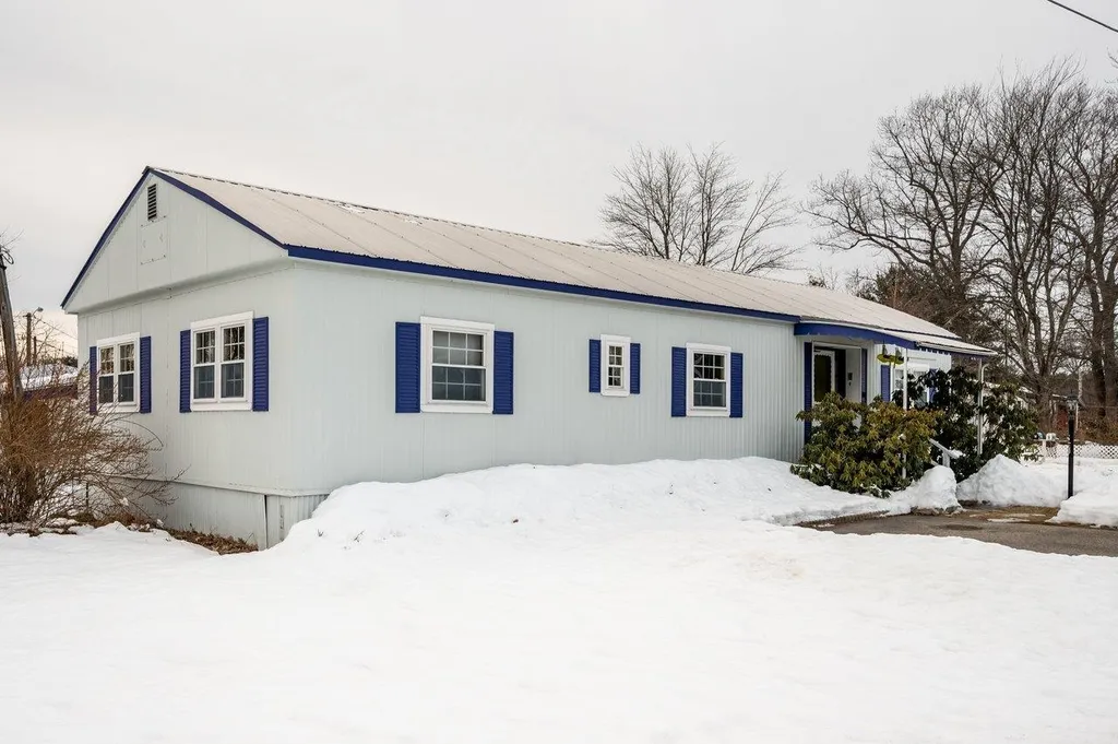 10 Kenwater Avenue Rochester NH 03867