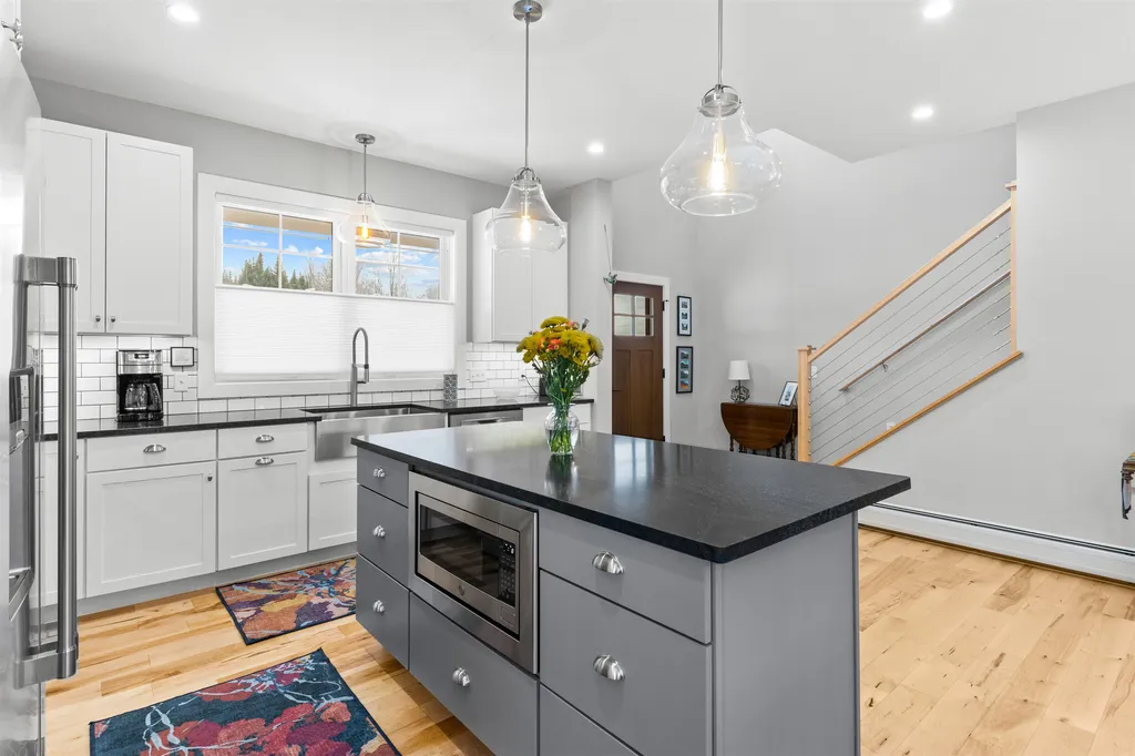 208 Acadia Lane St. George VT 05495