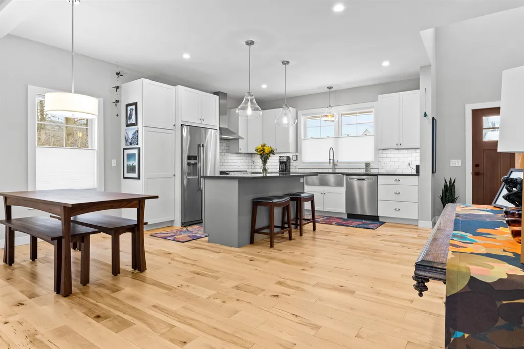 208 Acadia Lane St. George VT 05495