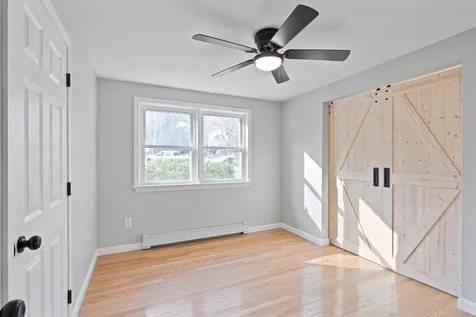 7 Merlin Place Londonderry NH 03053