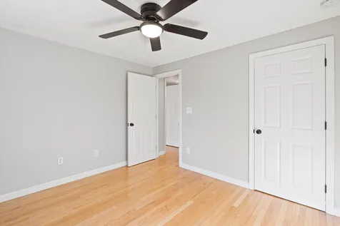 7 Merlin Place Londonderry NH 03053