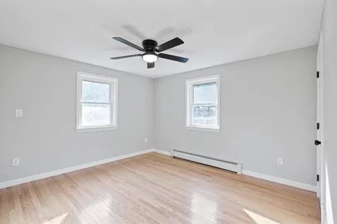 7 Merlin Place Londonderry NH 03053
