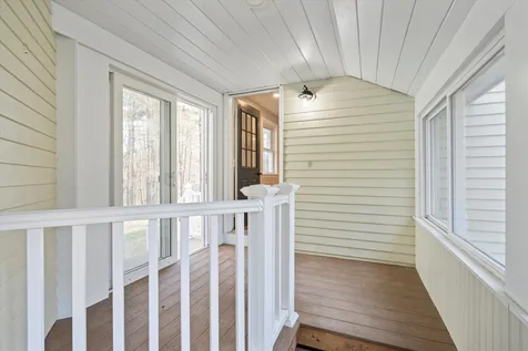 7 Merlin Place Londonderry NH 03053