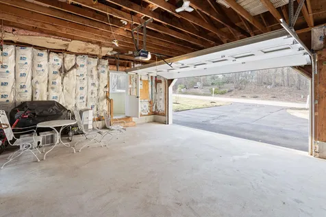 7 Merlin Place Londonderry NH 03053