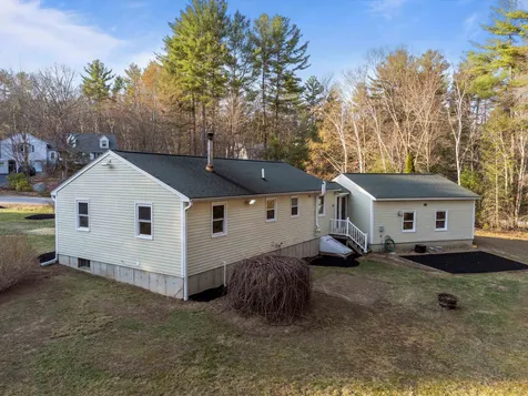 7 Merlin Place Londonderry NH 03053