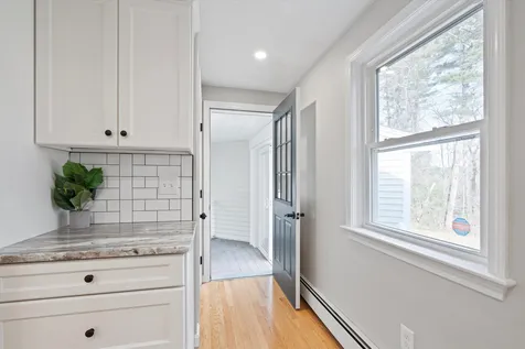 7 Merlin Place Londonderry NH 03053