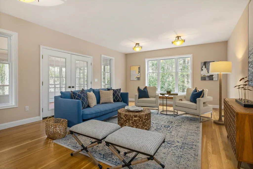 3 Hemlock Way Stratham NH 03885