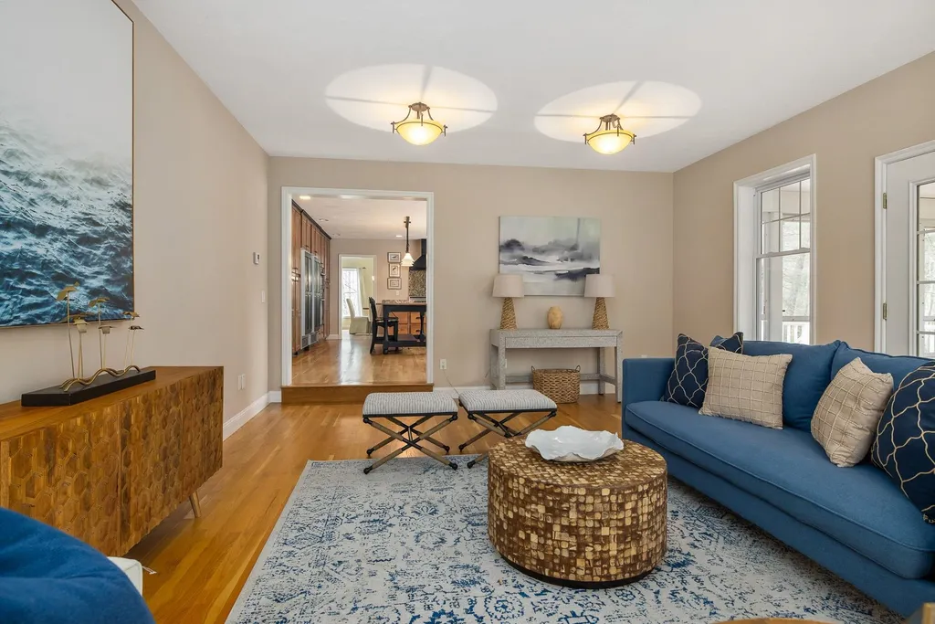 3 Hemlock Way Stratham NH 03885