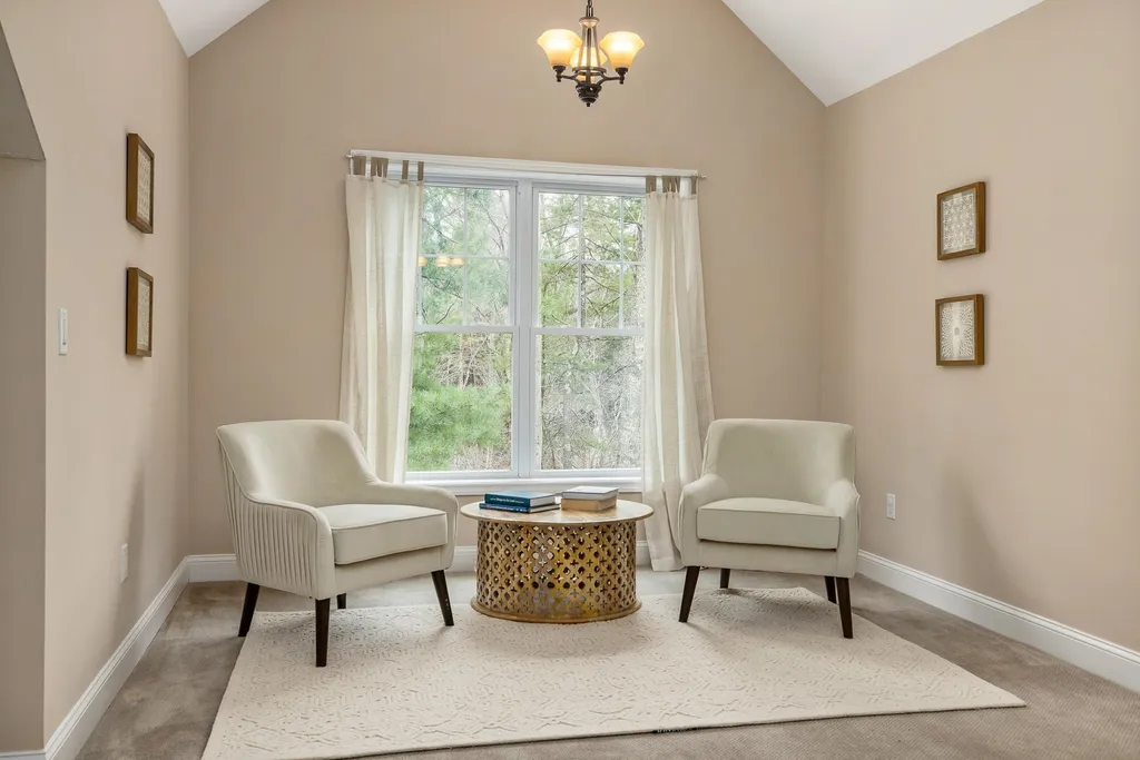 3 Hemlock Way Stratham NH 03885