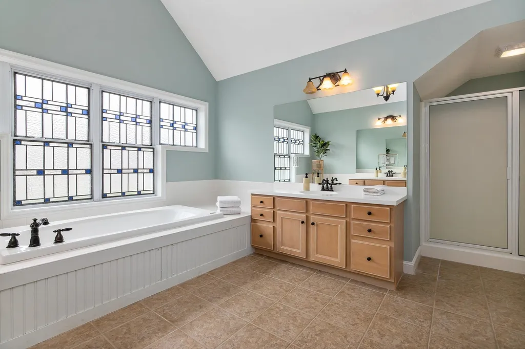 3 Hemlock Way Stratham NH 03885