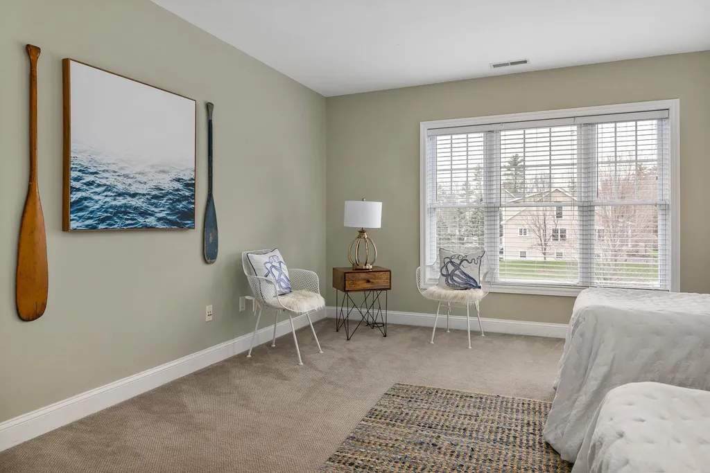 3 Hemlock Way Stratham NH 03885