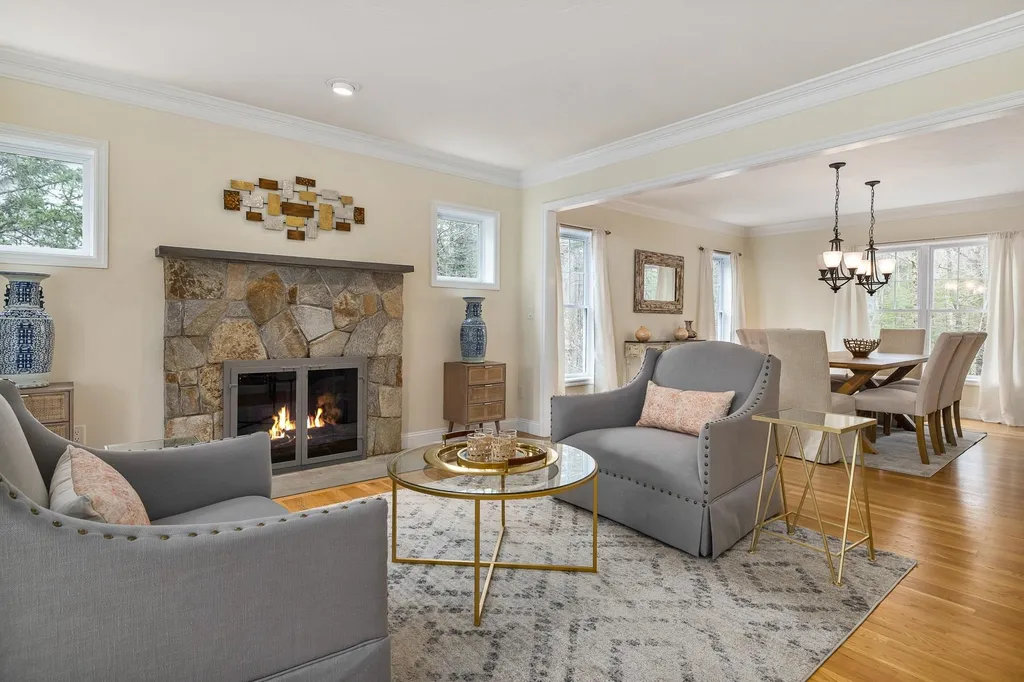 3 Hemlock Way Stratham NH 03885