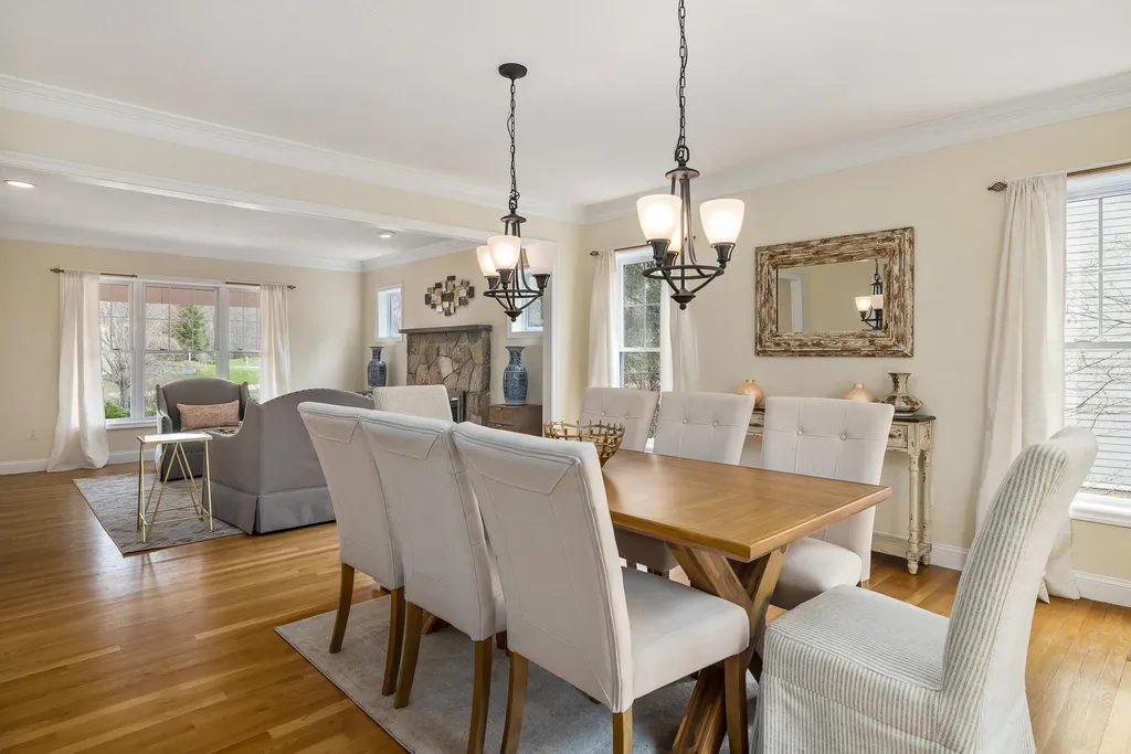 3 Hemlock Way Stratham NH 03885