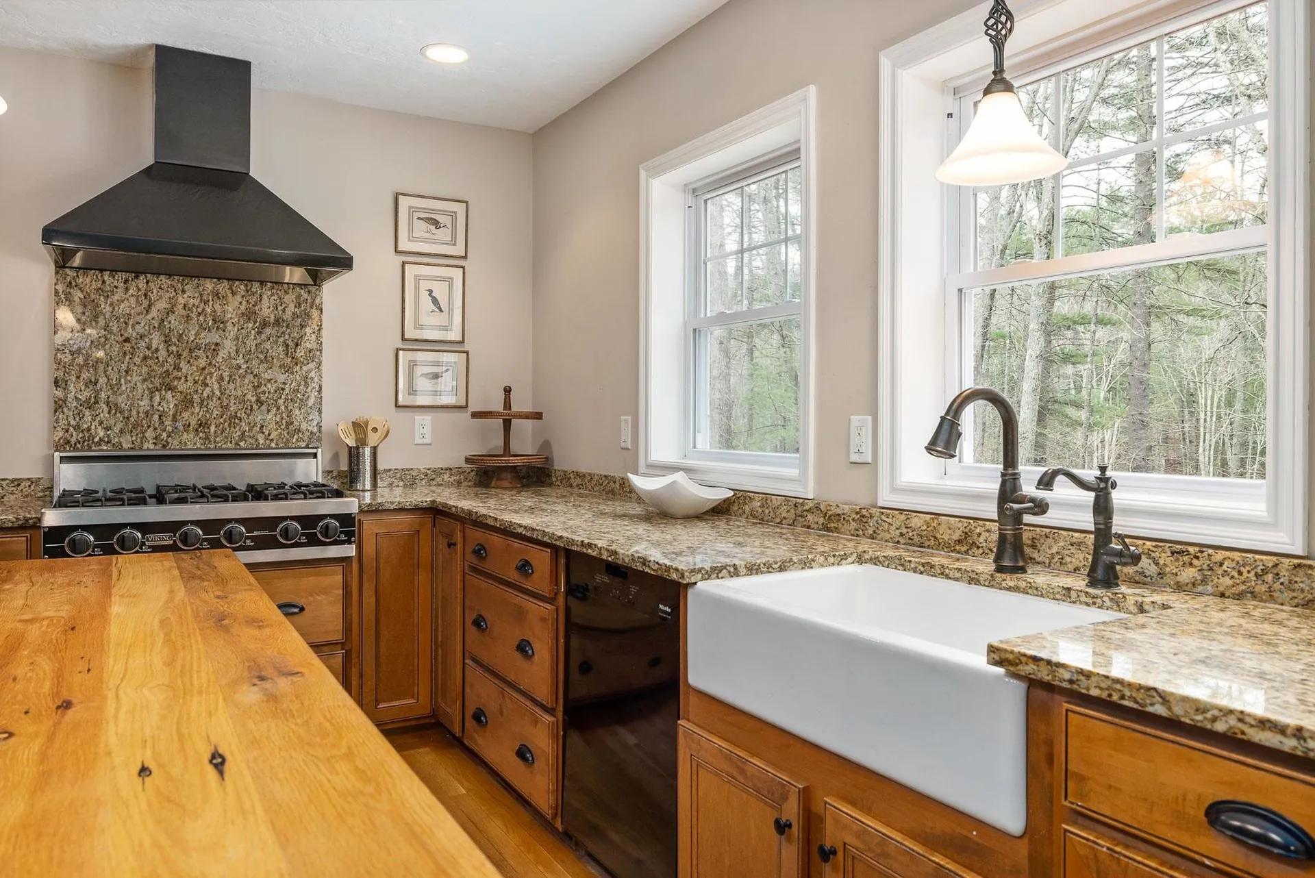 3 Hemlock Way Stratham NH 03885