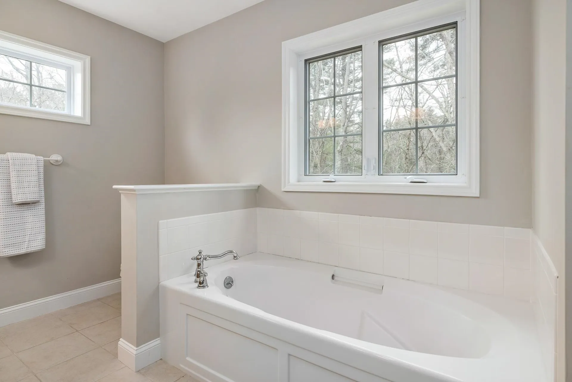 3 Hemlock Way Stratham NH 03885