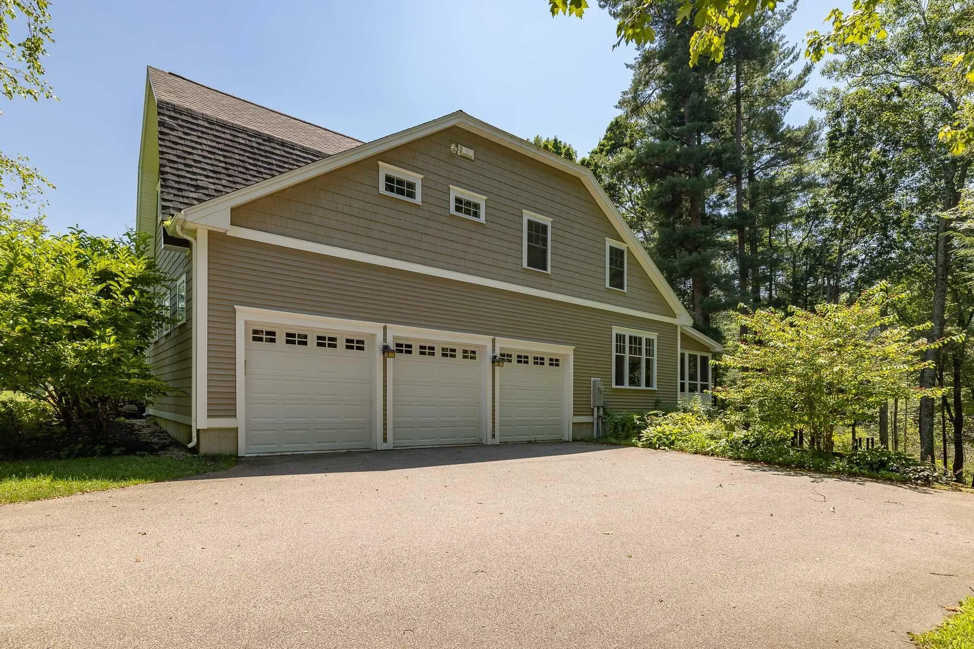 3 Hemlock Way Stratham NH 03885