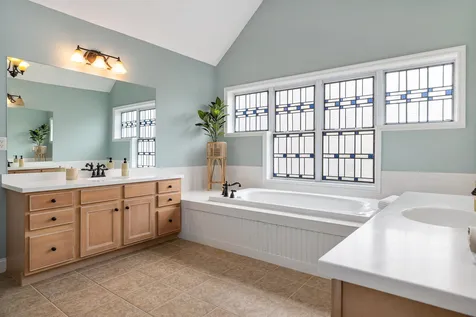 3 Hemlock Way Stratham NH 03885