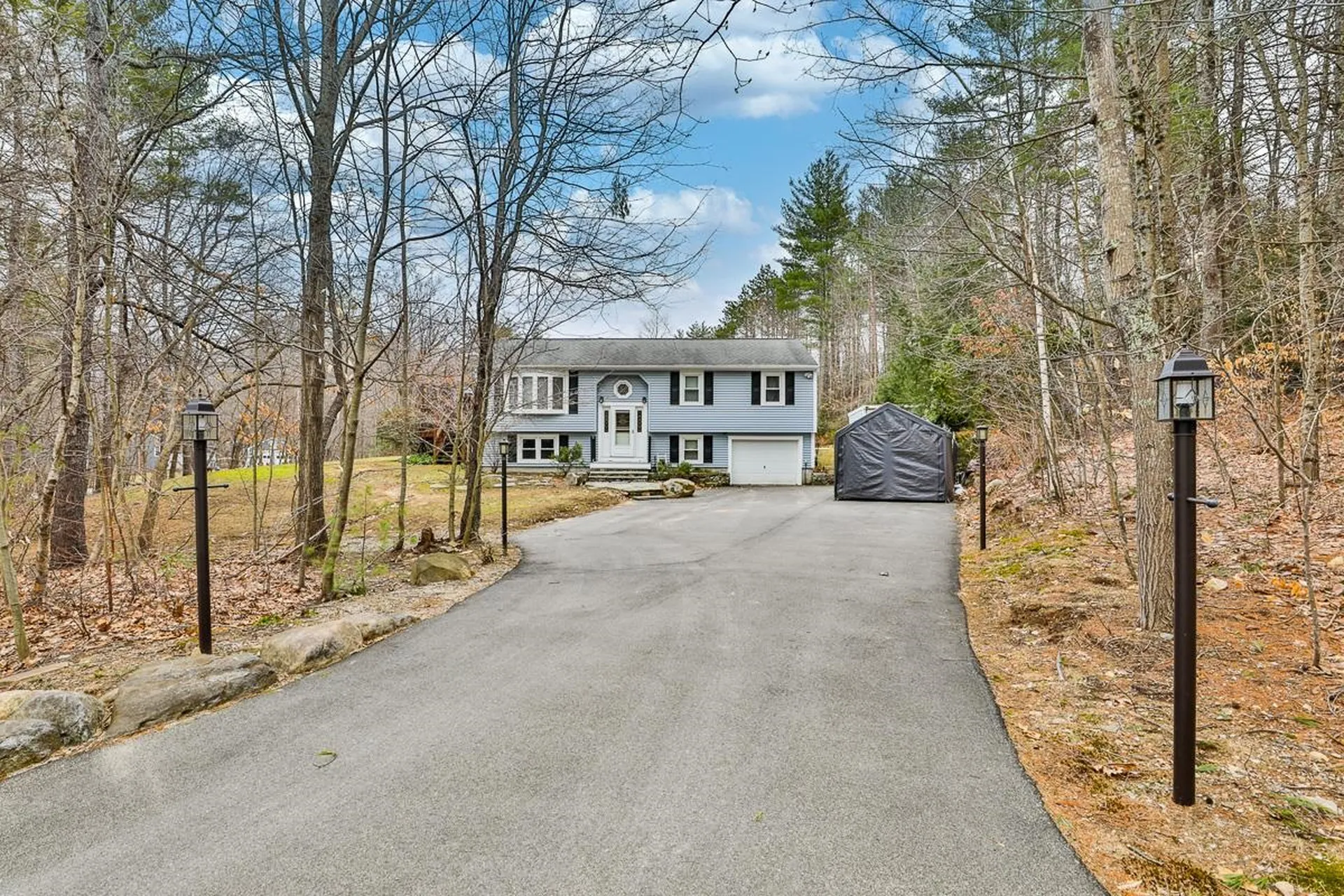 6 Huckleberry Road Raymond NH 03077