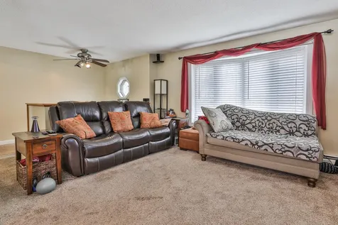 6 Huckleberry Road Raymond NH 03077