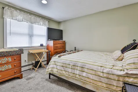 6 Huckleberry Road Raymond NH 03077