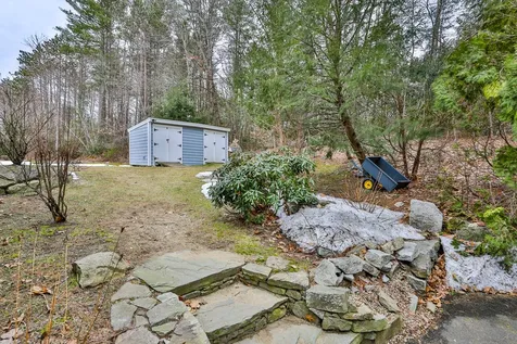 6 Huckleberry Road Raymond NH 03077