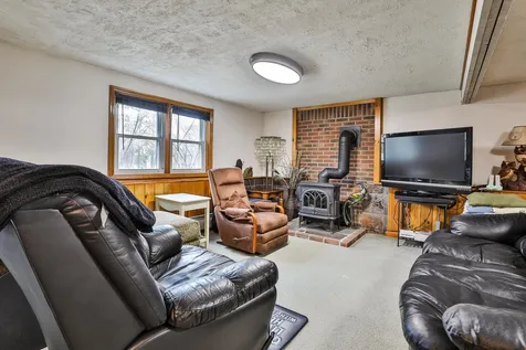 6 Huckleberry Road Raymond NH 03077