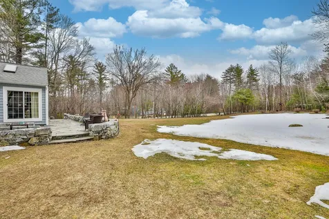 6 Huckleberry Road Raymond NH 03077