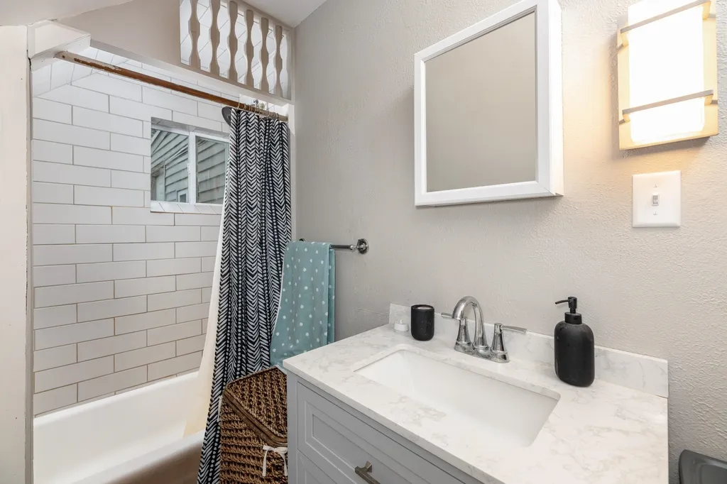 159 Union Avenue Laconia NH 03246