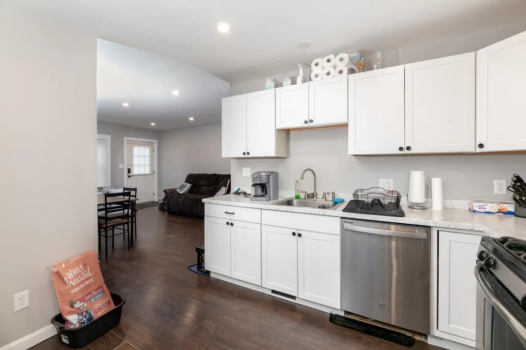 159 Union Avenue Laconia NH 03246
