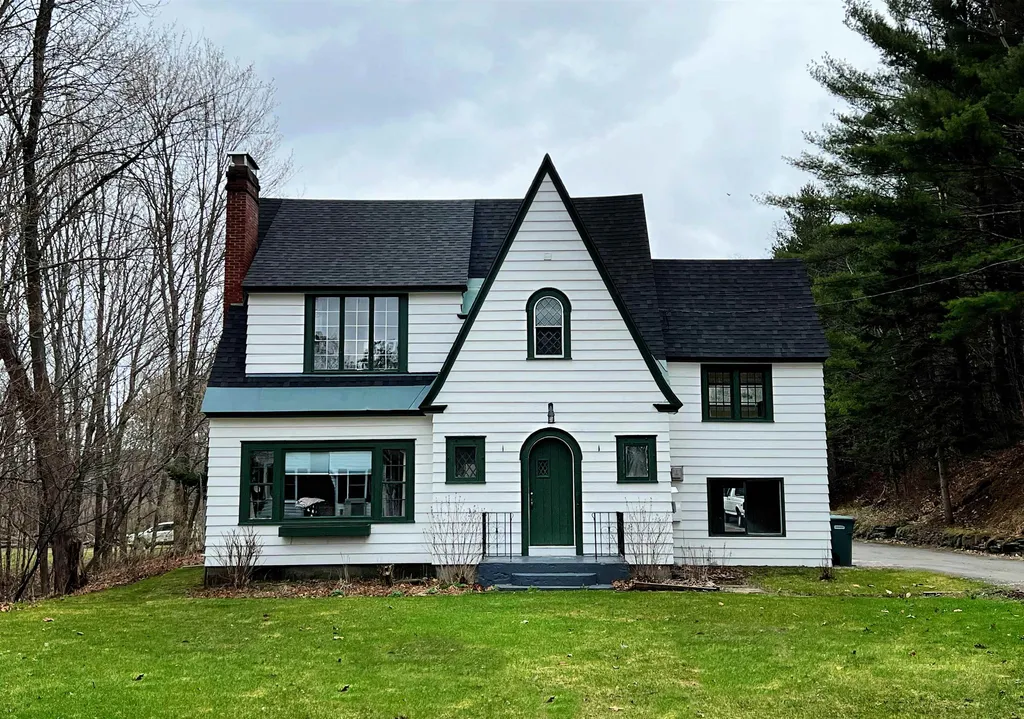 87 North Prospect Street Lyndon VT 05851