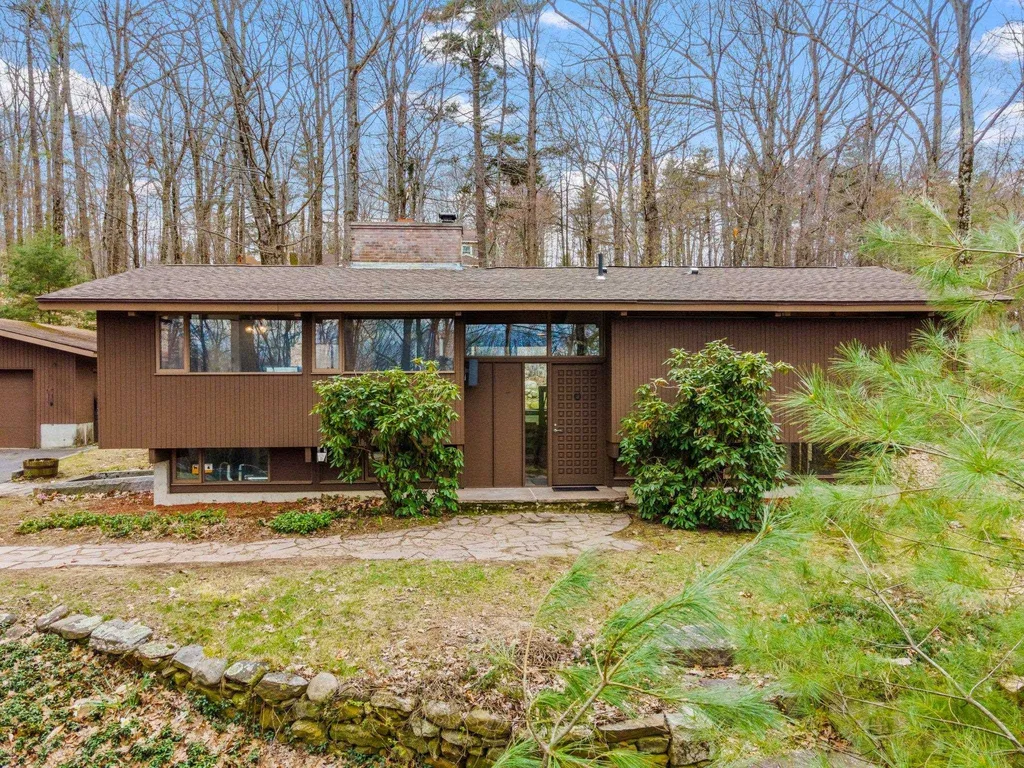 4 Van Ger Drive Bow NH 03304