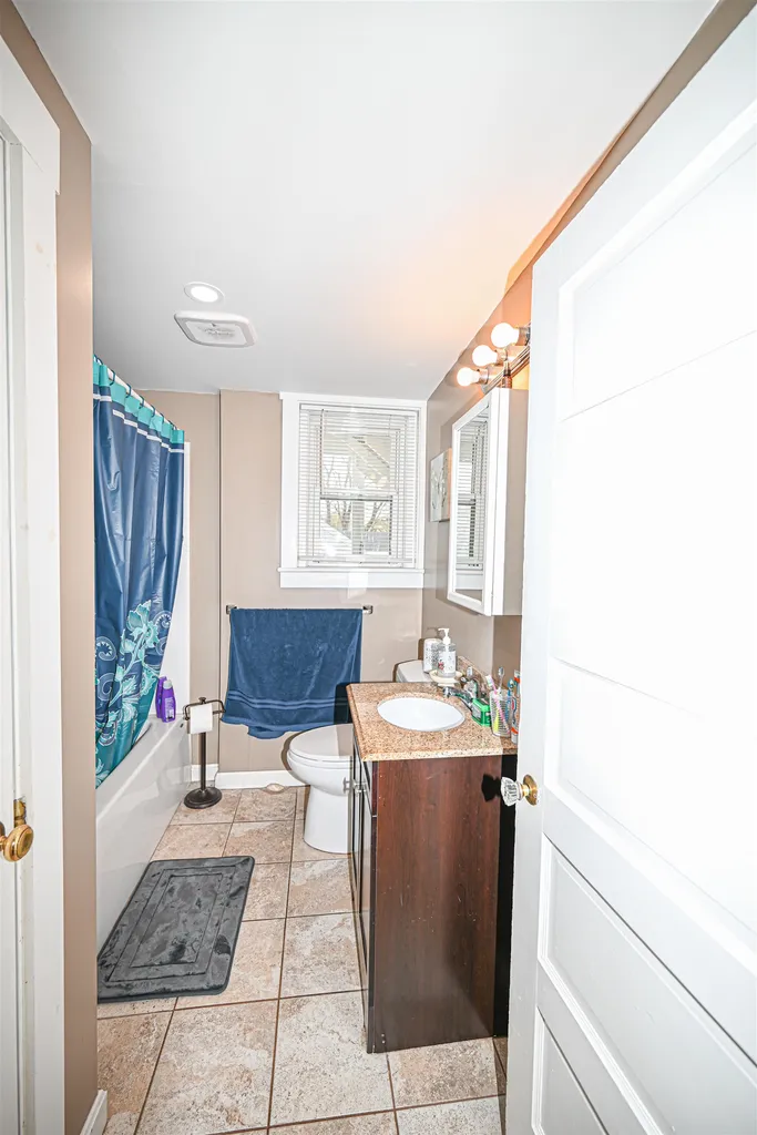 440-442 Cilley Road Manchester NH 03103