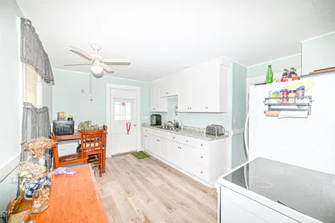 440-442 Cilley Road Manchester NH 03103