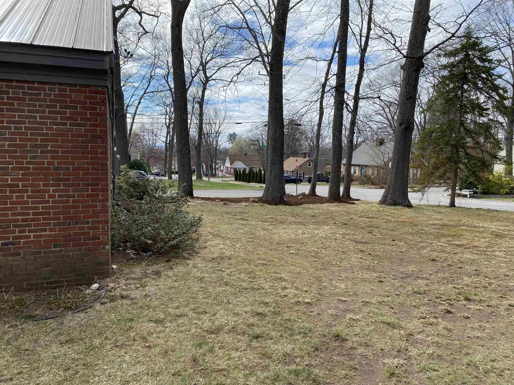 101 Bruce Road Manchester NH 03104