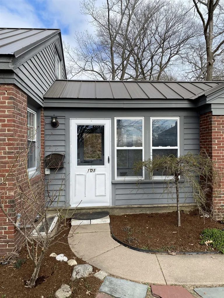 101 Bruce Road Manchester NH 03104