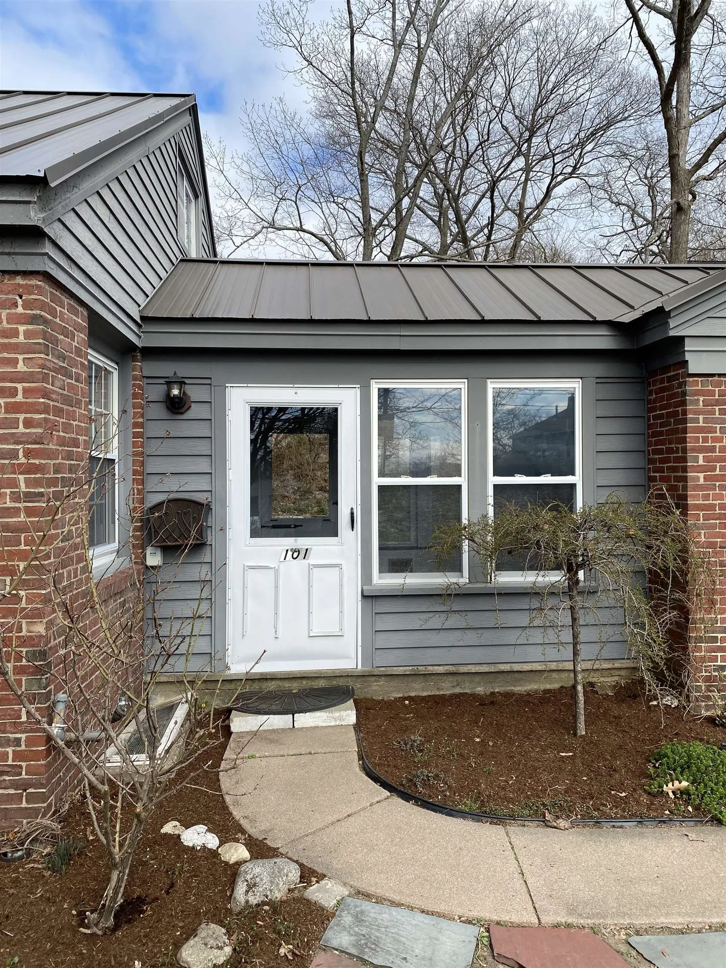 101 Bruce Road Manchester NH 03104