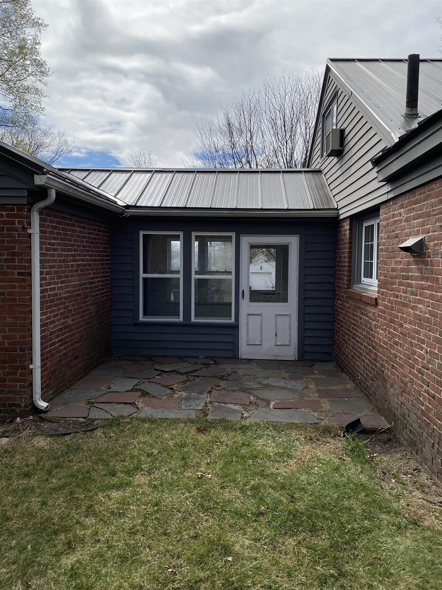 101 Bruce Road Manchester NH 03104