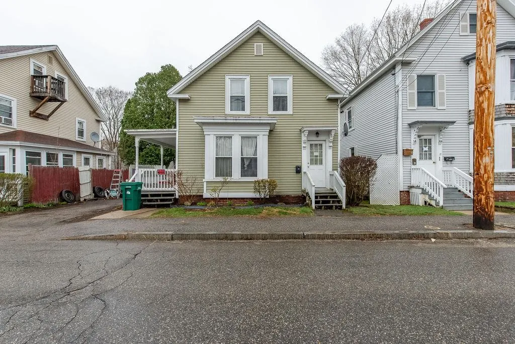 10 Maple Street Rochester NH 03867