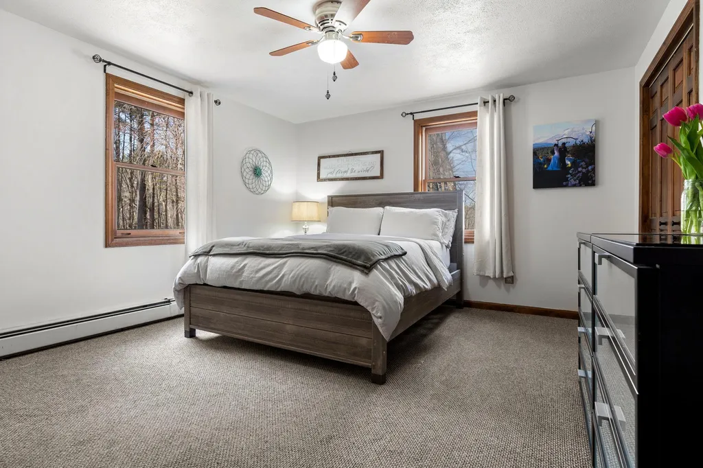68 Hampstead Road Danville NH 03819