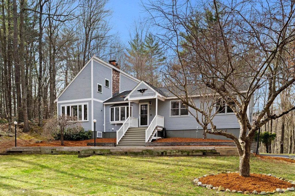 68 Hampstead Road Danville NH 03819