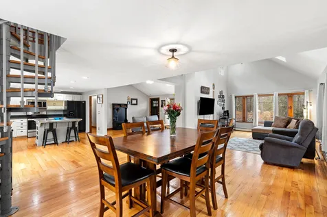 68 Hampstead Road Danville NH 03819