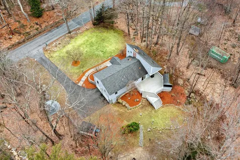 68 Hampstead Road Danville NH 03819
